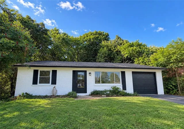 Photo 2 of Single family home for sale at 410 Cowan Dr, Elizabeth Twp/boro, PA 15037 | MLS# 1772953 | Listing updated on 2026-10-02