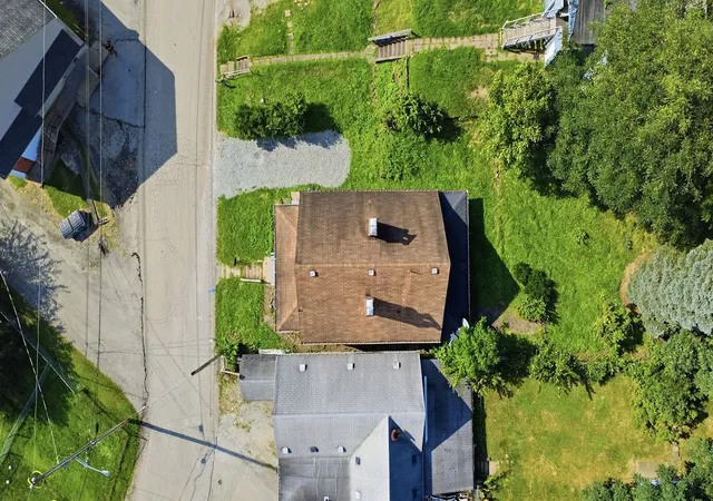 Photo 30 of Single family home for sale at 807 Maple Dr, White Oak, PA 15131 | MLS# 1773475 | Listing updated on 2026-09-24