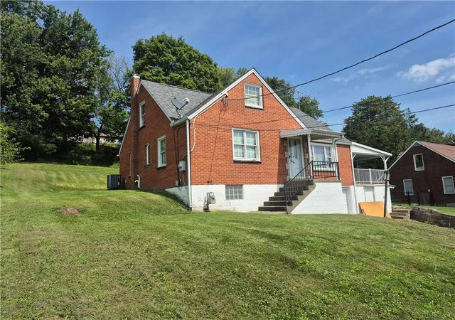 Photo 2 of Single family home for sale at 10877 Old Trl Rd, Irwin, PA 15642 | MLS# 1773545 | Listing updated on 2026-09-20