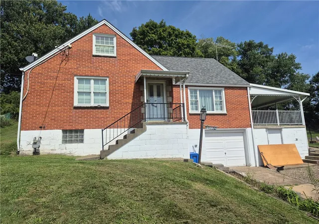 Photo 3 of Single family home for sale at 10877 Old Trl Rd, Irwin, PA 15642 | MLS# 1773545 | Listing updated on 2026-09-20