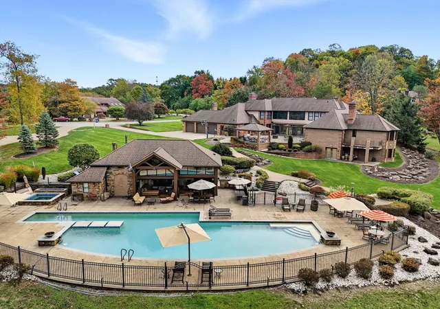Photo 2 of Single family home for sale at 114 Bella Vista Ct, Murrysville, PA 15668 | MLS# 1773546 | Listing updated on 2026-09-09