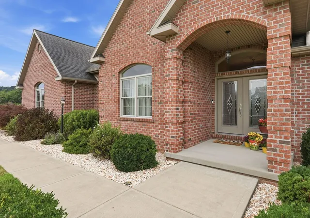 Photo 3 of Single family home for sale at 220 Church Rd, Penn Twp, PA 16002 | MLS# 1773551 | Listing updated on 2026-09-30