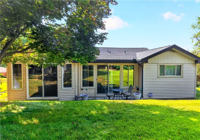 Photo 4 of Single family home for sale at 5032 Azalea Dr, Whitehall, PA 15236 | MLS# 1773488 | Listing updated on 2026-09-12