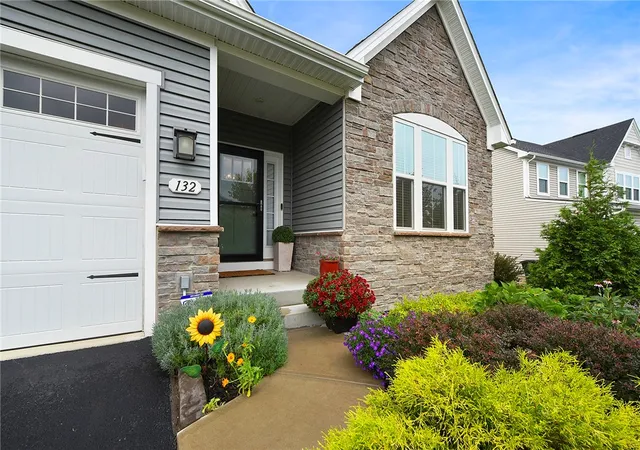 Photo 2 of Single family home for sale at 132 Marquis Dr, North Strabane, PA 15330 | MLS# 1773486 | Listing updated on 2026-09-12
