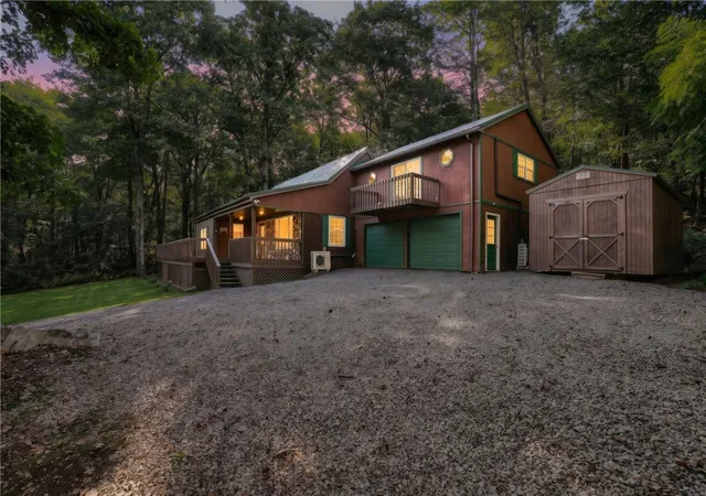 Photo 3 of Single family home for sale at 429 Pocono Dr, Jenner Twp, PA 15531 | MLS# 1772855 | Listing updated on 2026-09-14