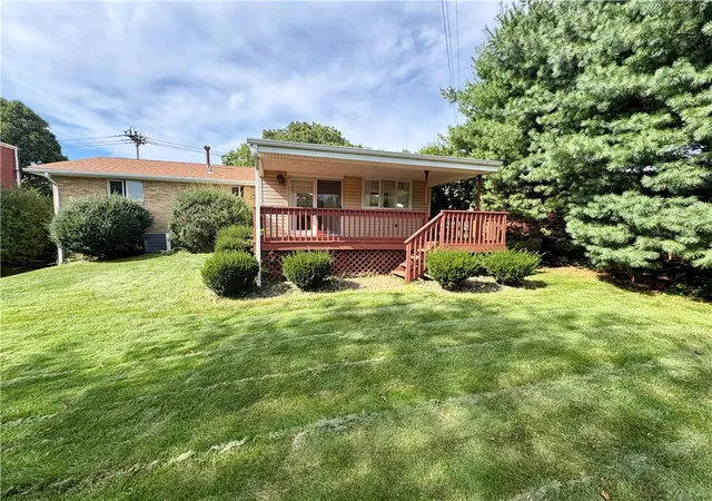 Photo 30 of Single family home for sale at 5 Fairlawn Blvd, Zelienople Boro, PA 16063 | MLS# 1773474 | Listing updated on 2026-09-09