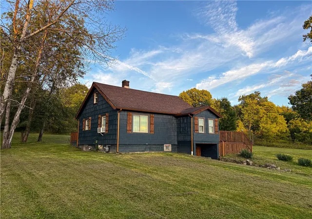 Photo 1 of Single family home for sale at 1585 Maple Dr, Hermitage, PA 16148 | MLS# 1773563 | Listing updated on 2026-09-12