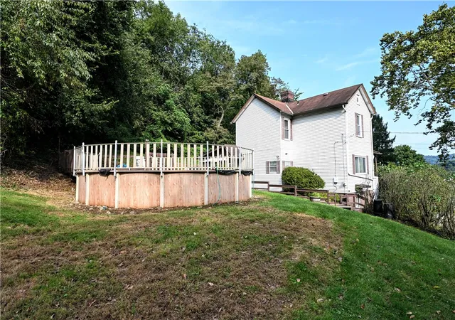 Photo 2 of Single family home for sale at 225 Fremont St, Clairton, PA 15025 | MLS# 1773574 | Listing updated on 2026-09-09