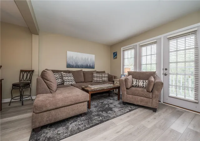Photo 4 of Townhouse for sale at 1802 Timberidge Dr, Bethel Park, PA 15102 | MLS# 1773498 | Listing updated on 2026-10-05