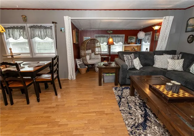 Photo 4 of Manufactured home for sale at 340 Fern Crk Park #340, Seven Springs Resort, PA 15622 | MLS# 1773583 | Listing updated on 2026-09-09