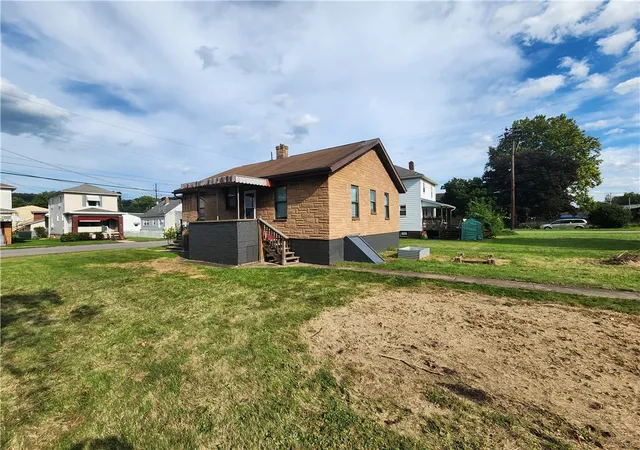 Photo 2 of Single family home for sale at 4611 5th Avenue, Beaver Falls, PA 15010 | MLS# 1773316 | Listing updated on 2026-09-24