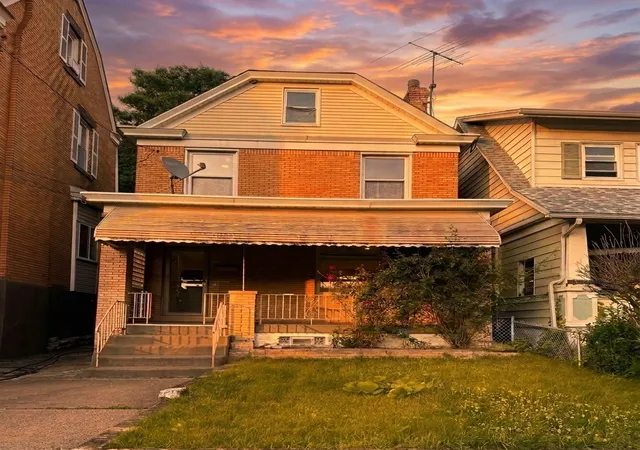 Single family home for sale at 103 Westwood St, Mt Washington, PA 15211 | MLS# 1773598