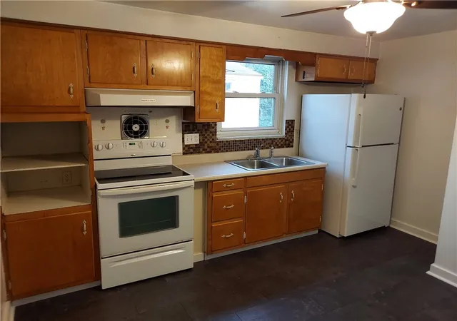 Photo 4 of House for sale at 1851 Crafton Blvd, Crafton Heights, PA 15205 | MLS# 1773255 | Listing updated on 2026-09-09