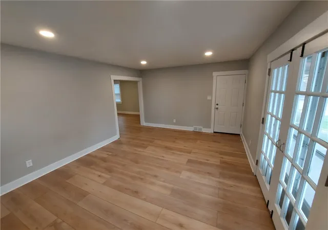 Photo 2 of House for sale at 100 Catskill Ave, Brentwood, PA 15227 | MLS# 1773254 | Listing updated on 2026-09-09