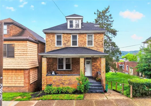 Single family home for sale at 609 Pine St, Ambridge, PA 15003 | MLS# 1773606