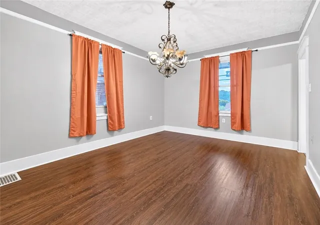 Photo 4 of Single family home for sale at 609 Pine St, Ambridge, PA 15003 | MLS# 1773606 | Listing updated on 2026-09-09