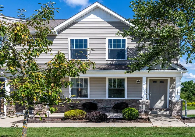 Photo 3 of Sale Pending at 211 Spring Blossom Cir, Chippewa Twp, PA 15010 | MLS# 1773612 | Listing updated on 2026-09-14