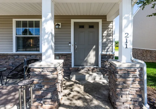 Photo 3 of Sale Pending at 211 Spring Blossom Cir, Chippewa Twp, PA 15010 | MLS# 1773612 | Listing updated on 2026-09-14