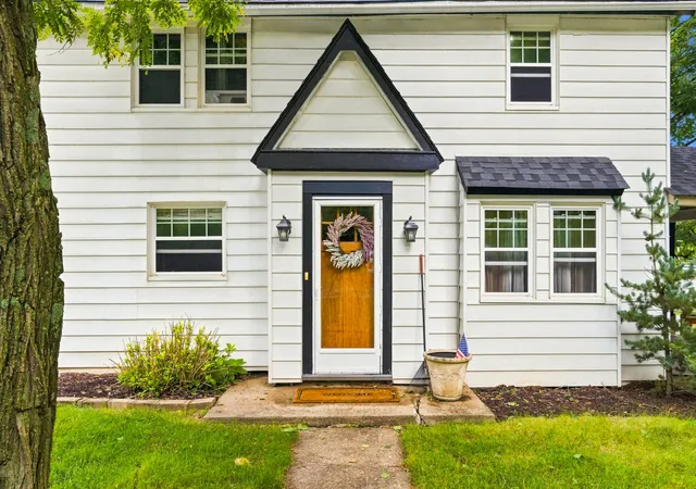Photo 1 of Single family home for sale at 2842 Clearview Rd, Hampton, PA 15101 | MLS# 1773613 | Listing updated on 2026-09-21