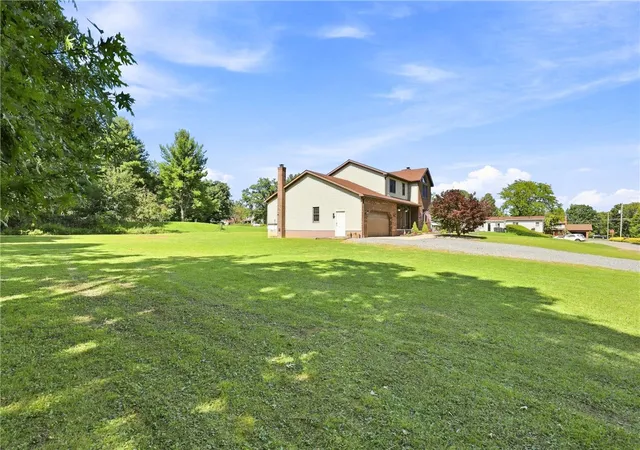 Photo 3 of Single family home for sale at 1025 Rocky Rd, Westmont Hilltop School District, PA 15905 | MLS# 1773578 | Listing updated on 2026-09-14