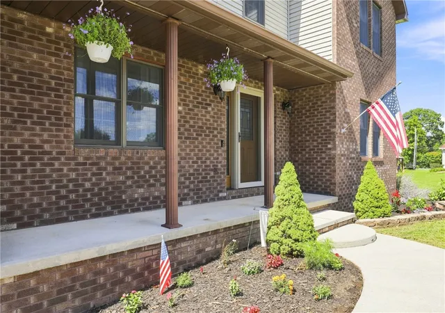 Photo 4 of Single family home for sale at 1025 Rocky Rd, Westmont Hilltop School District, PA 15905 | MLS# 1773578 | Listing updated on 2026-09-14