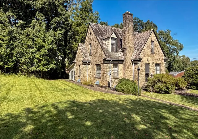 Photo 50 of Single family home for sale at 51 Linden Pl, Uniontown, PA 15401 | MLS# 1773289 | Listing updated on 2026-10-02