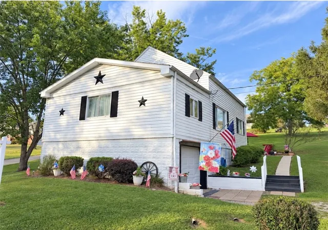 Photo 2 of Single family home for sale at 9 N Mill St Ext, Menallen Twp, PA 15468 | MLS# 1773615 | Listing updated on 2026-09-09