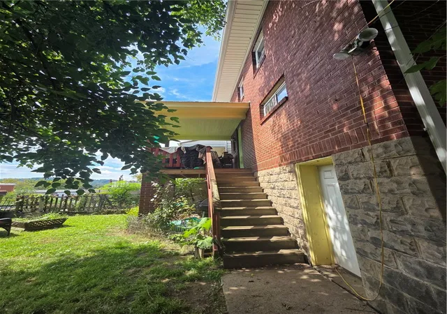 Photo 3 of House for sale at 625 2nd Street, Pitcairn, PA 15140 | MLS# 1773445 | Listing updated on 2026-09-09