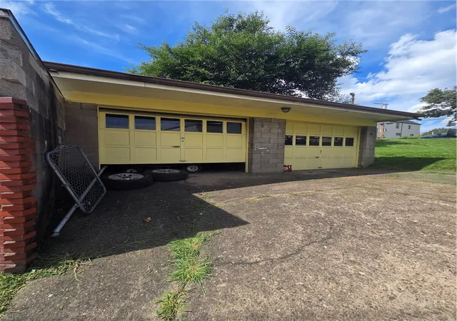Photo 4 of House for sale at 625 2nd Street, Pitcairn, PA 15140 | MLS# 1773445 | Listing updated on 2026-09-09