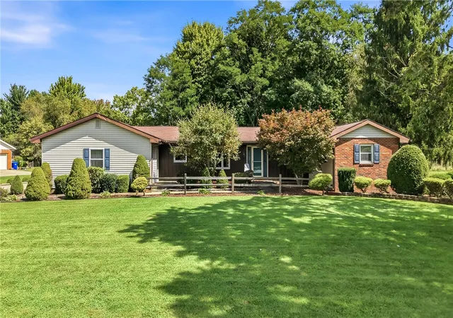 Photo 1 of Single family home for sale at 3 Williamson Rd, Hempfield Twp, PA 16125 | MLS# 1773510 | Listing updated on 2026-09-11
