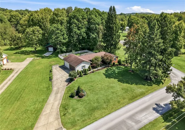 Photo 2 of Single family home for sale at 3 Williamson Rd, Hempfield Twp, PA 16125 | MLS# 1773510 | Listing updated on 2026-09-11