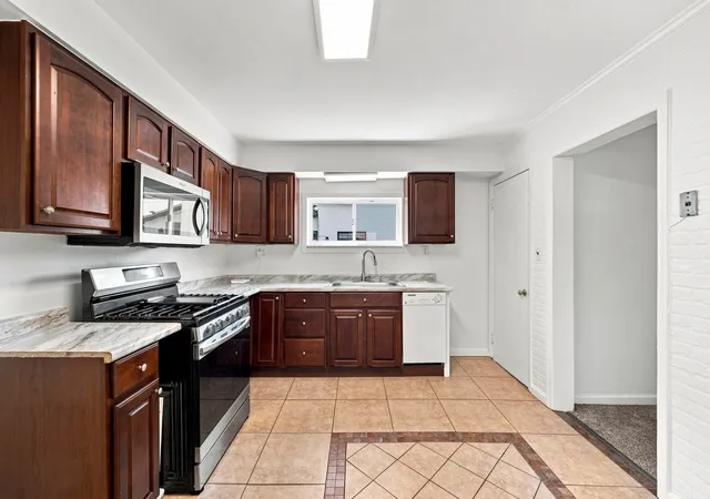 Photo 4 of Single family home for sale at 2869 Hemlock St, Bethel Park, PA 15102 | MLS# 1773639 | Listing updated on 2026-10-04