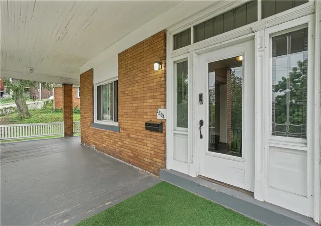 Photo 2 of Single family home for sale at 2204 Hazeldell St, Carrick, PA 15210 | MLS# 1773633 | Listing updated on 2026-09-13
