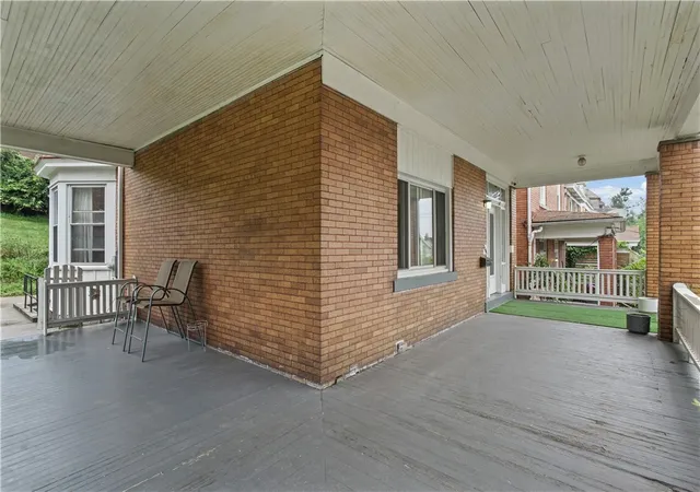 Photo 3 of Single family home for sale at 2204 Hazeldell St, Carrick, PA 15210 | MLS# 1773633 | Listing updated on 2026-09-13