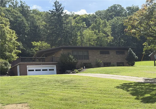 Photo 1 of Single family home for sale at 311 Whitetail Ln, Hempfield Twp, PA 15601 | MLS# 1773635 | Listing updated on 2026-09-09