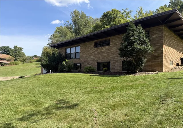 Photo 2 of Single family home for sale at 311 Whitetail Ln, Hempfield Twp, PA 15601 | MLS# 1773635 | Listing updated on 2026-09-09