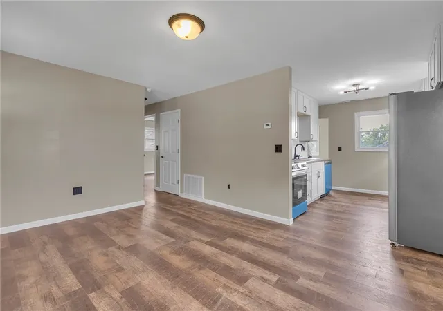 Photo 3 of Single family home for sale at 1022 Summit Ave, Monaca, PA 15061 | MLS# 1773502 | Listing updated on 2026-09-15