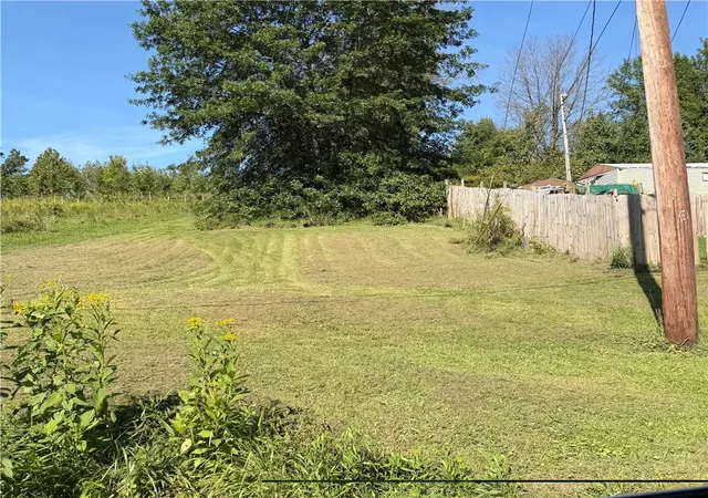 Photo 2 of Manufactured home for sale at 25 Gretna Rd, Chartiers, PA 15301 | MLS# 1773677 | Listing updated on 2026-09-29