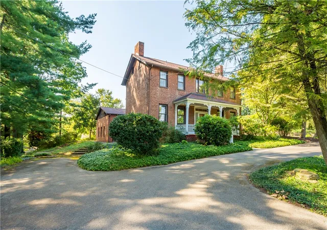 Photo 1 of Single family home for sale at 2430 Southvue Dr, Upper St Clair, PA 15241 | MLS# 1773135 | Listing updated on 2026-09-17