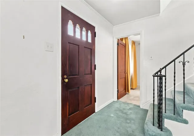 Photo 3 of Single family home for sale at 320 Mcintyre Rd, Ross Twp, PA 15237 | MLS# 1773671 | Listing updated on 2026-09-30