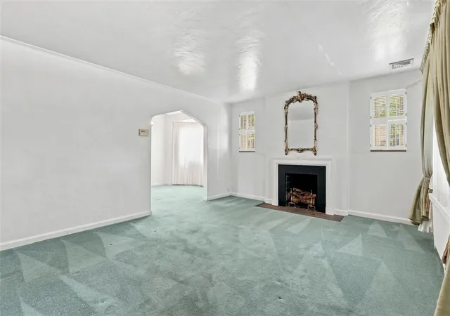 Photo 4 of Single family home for sale at 320 Mcintyre Rd, Ross Twp, PA 15237 | MLS# 1773671 | Listing updated on 2026-09-30