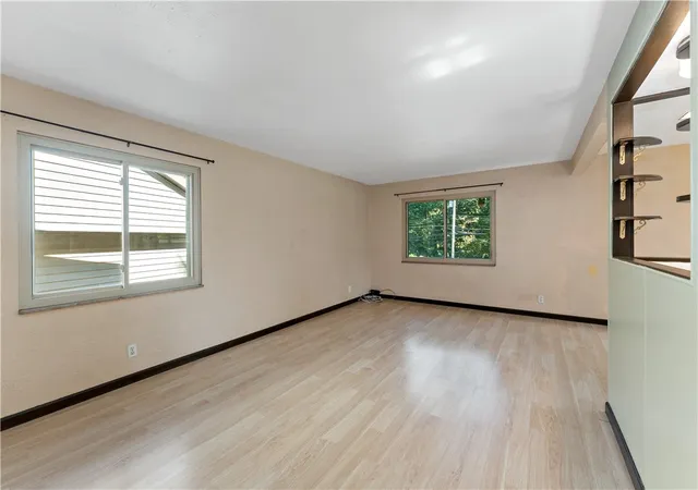 Photo 4 of Sale Pending at 200 Elfinwild Rd, Shaler, PA 15101 | MLS# 1773655 | Listing updated on 2026-09-21
