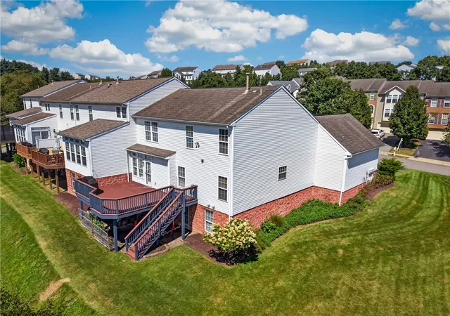 Photo 2 of Townhouse for sale at 2007 Overlook Ct, North Strabane, PA 15317 | MLS# 1773610 | Listing updated on 2026-10-04