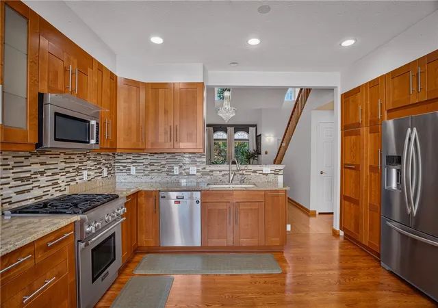 Photo 3 of Townhouse for sale at 2007 Overlook Ct, North Strabane, PA 15317 | MLS# 1773610 | Listing updated on 2026-10-04