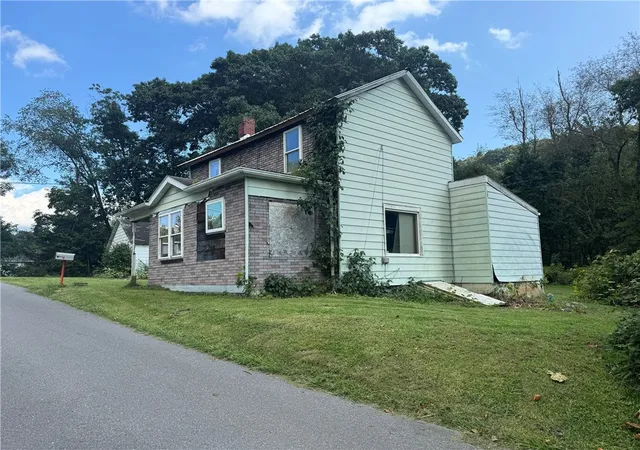 Photo 2 of Single family home for sale at 134 Caroline St, E/w Wheatfield Twp, PA 15949 | MLS# 1773685 | Listing updated on 2026-09-09