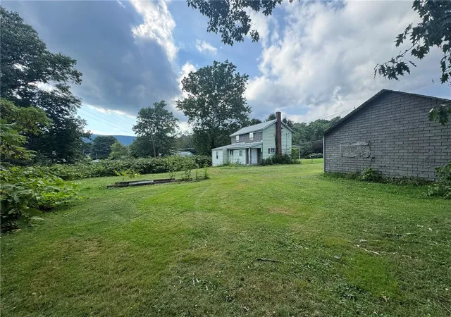 Photo 4 of Single family home for sale at 134 Caroline St, E/w Wheatfield Twp, PA 15949 | MLS# 1773685 | Listing updated on 2026-09-09