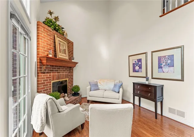 Photo 4 of Townhouse for sale at 103 Bayberry Ct, Peters Twp, PA 15317 | MLS# 1773636 | Listing updated on 2026-10-04