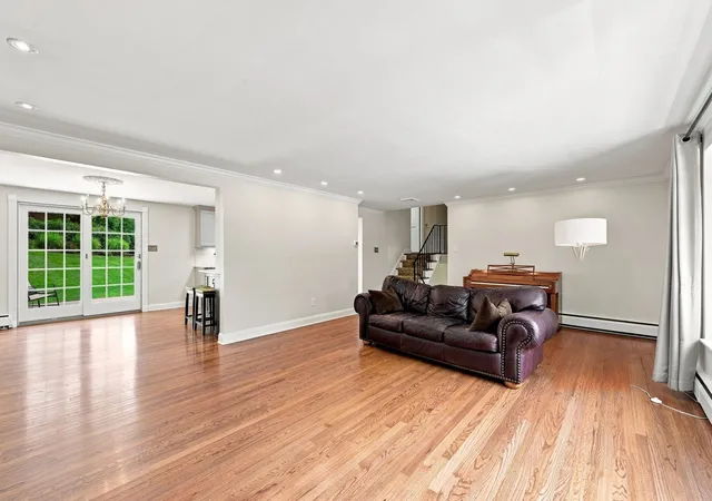 Photo 4 of Single family home for sale at 144 Sunridge Dr, Mt Lebanon, PA 15234 | MLS# 1773708 | Listing updated on 2026-09-27