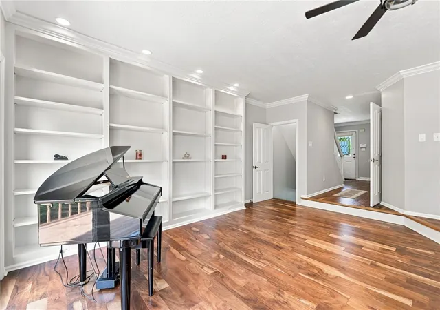 Photo 4 of Townhouse for sale at 1606 Stone Mansion Dr, Sewickley Hills Boro, PA 15143 | MLS# 1773477 | Listing updated on 2026-10-19