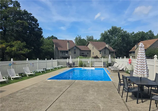 Photo 3 of Condo for sale at 1266 Norberry Ct #21, Cranberry Twp, PA 16066 | MLS# 1772437 | Listing updated on 2026-09-12